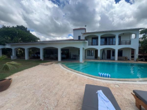 Luxury 4 bed villa Vipingo Ridge